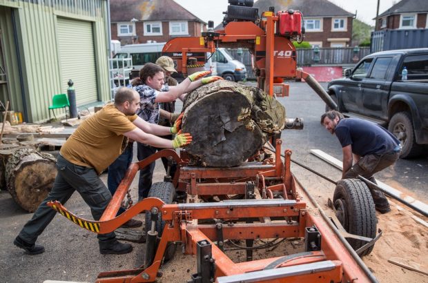 Woodwork group cutting using saw